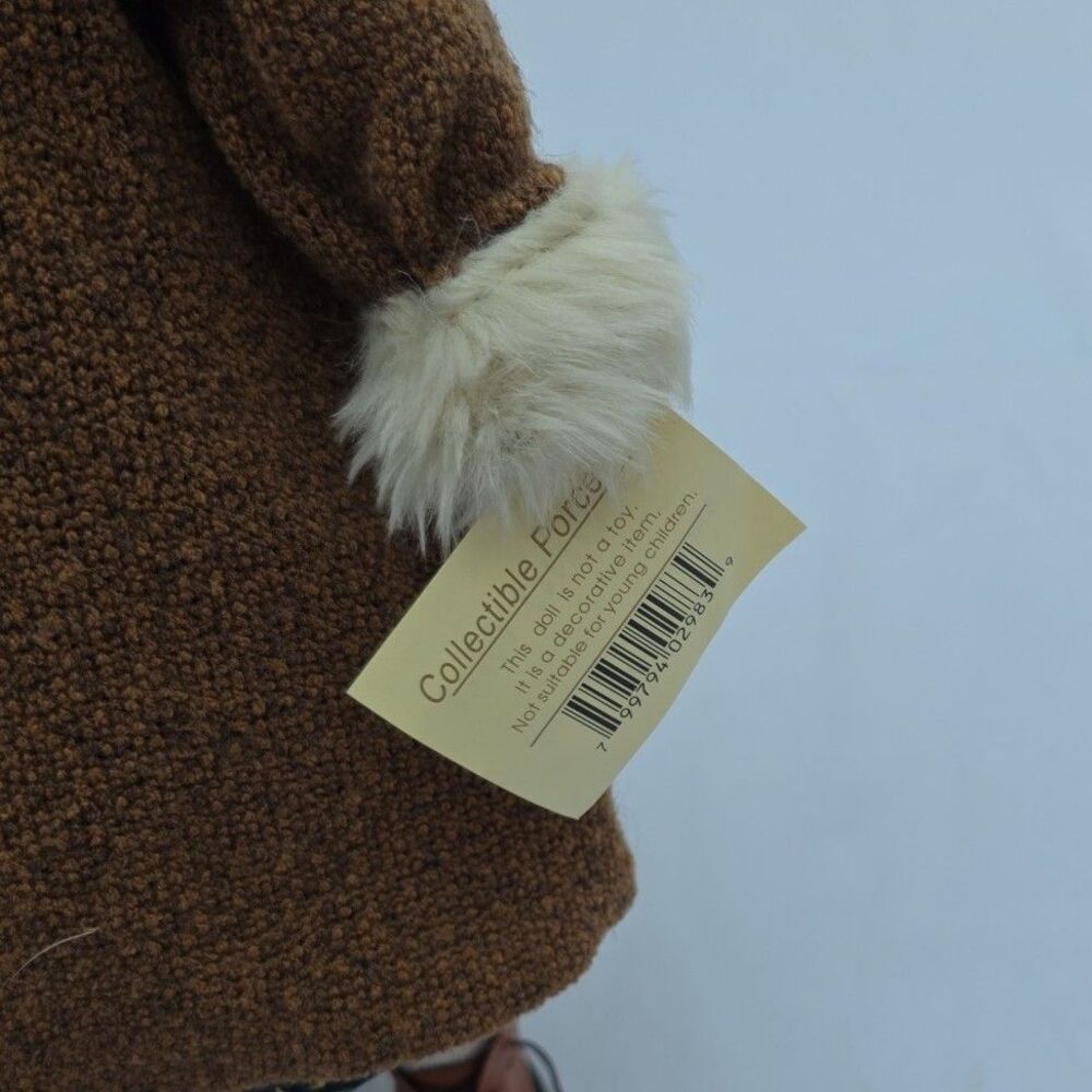 A178 Grand Ma Doll - Picture 2 of 11